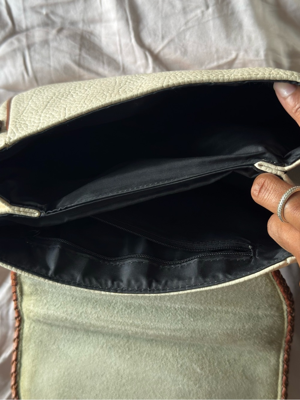 Dooney & Bourke Vintage Cream Pebbled Leather Top-Handle Bag with Tan Trim - Picture 5 of 7
